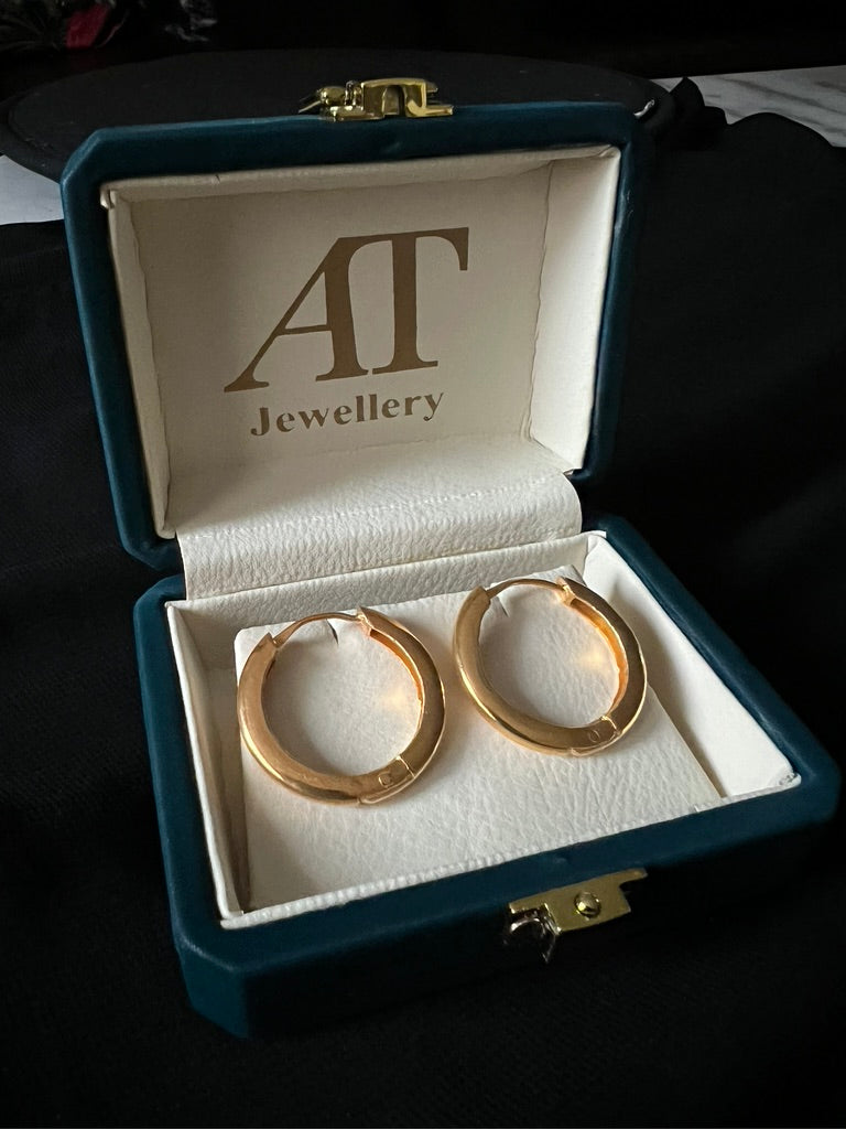 Isadora Hoops